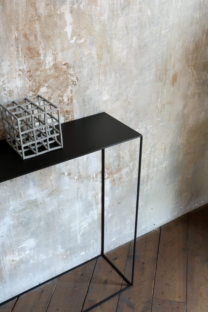 Arrimo Metálico Black Loft 150 cm – Mesa de Arrimo Industrial Moderna de Acero