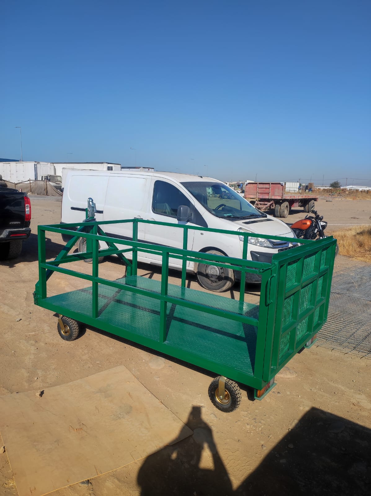 Carro Arrastre con baranda y rampa