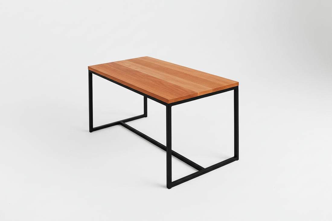 Mesa de comedor Carrán en lenga y metal