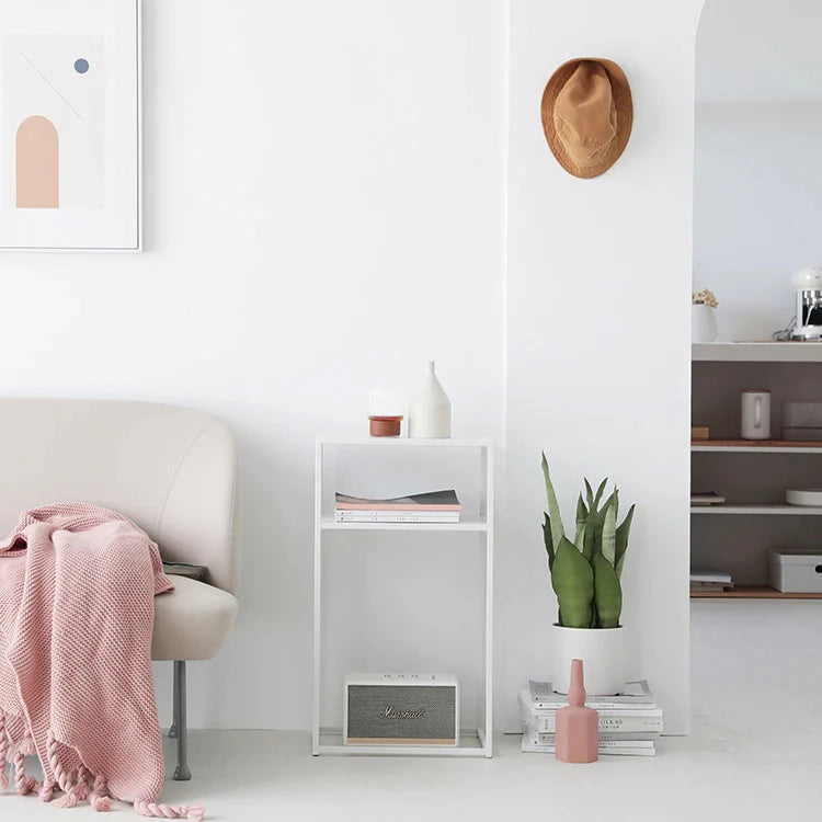 mesa auxliar minimalista, estilo loft white, un estante simple, lijero y funcional. puedes ubicarlo junto a tu sofá favorito, tu cama, en tu oficina.