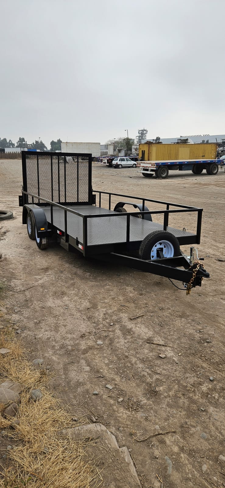 Carro de arrastre Largo 5MT Robusto con Rampa abatible para 2.000 kg