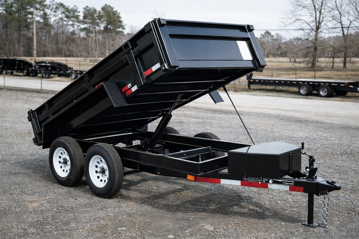Carro de Arrastre Tipo Tolva / Volteo 2.500 kg – Caja Basculante 2 × 1 m